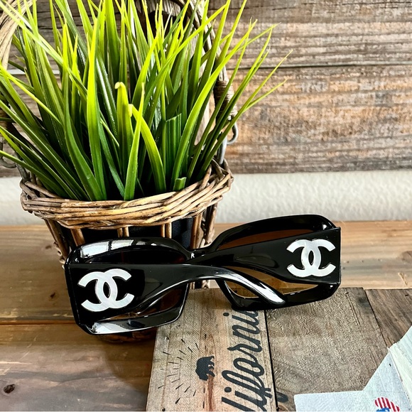 Chanel Mother Of Pearl Vintage Sunglasses - Picture 4 of 15